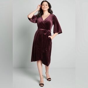 ModCloth Wrapped in Elegance Maroon Velvet Wrap Dress Womens Size Small